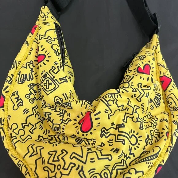 Uniqlo Keith Haring Round Mini Shoulder Bag Limited Edition - Picture 2 of 7